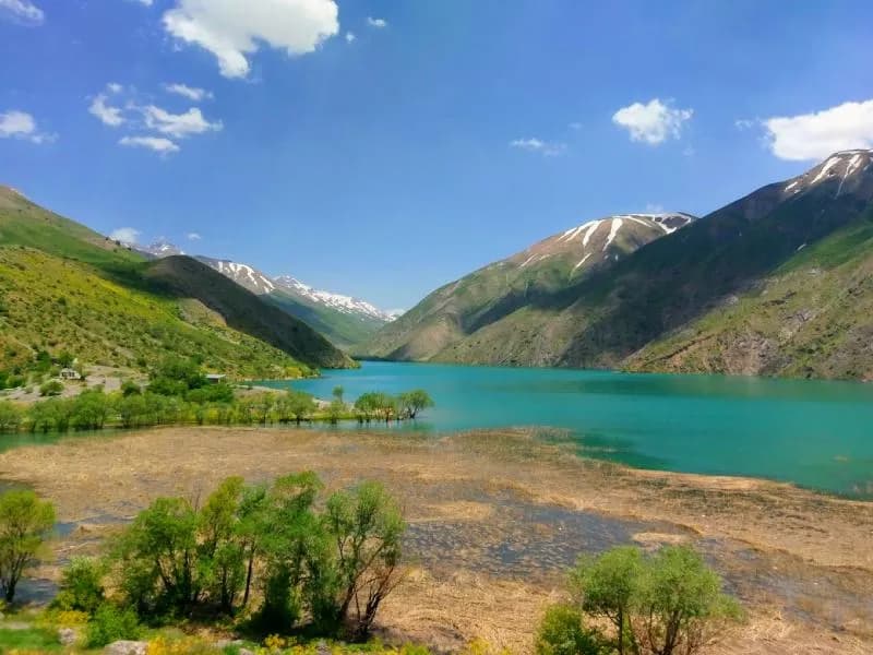 دریاچه گهر؛ نگین فیروزهای زاگرس در قلب اشترانکوه