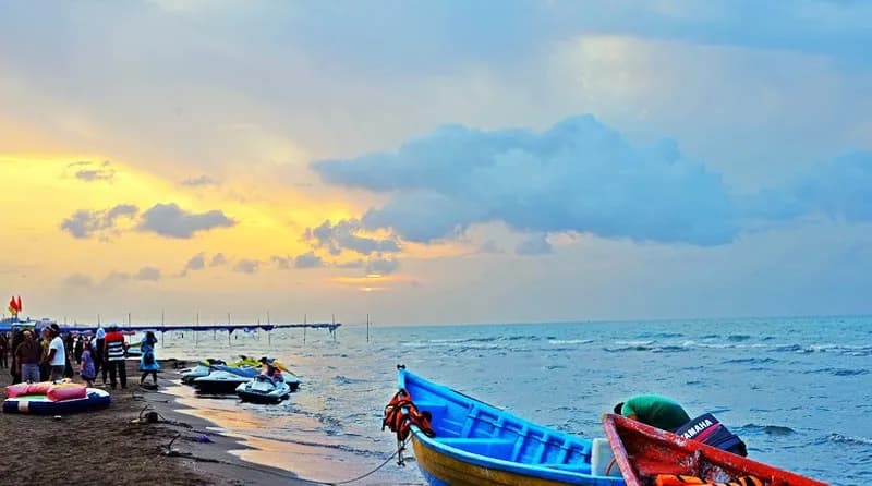 تفریحات آبی شمال؛ لیست 20 تجربه هیجانانگیز